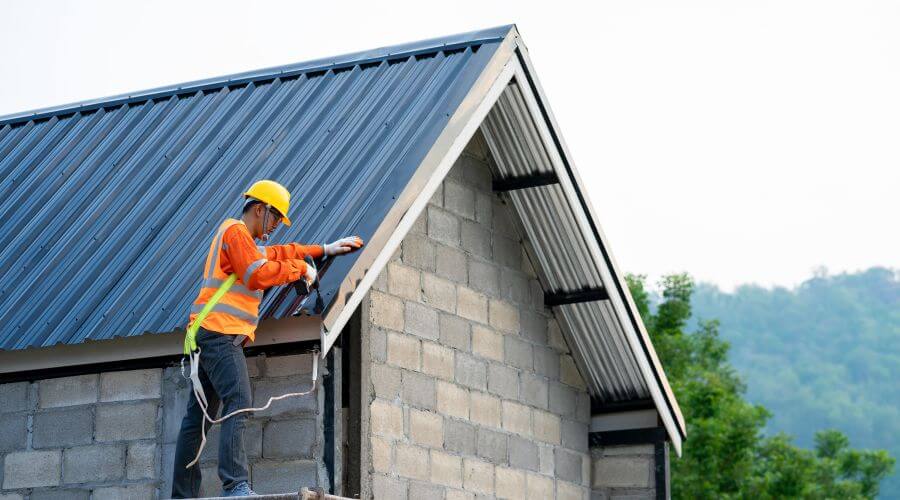 Expert Emergency Roof Repairs services in Elbert, WV